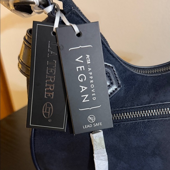 LA Terre Vegan Women's Bag - Picture 3 of 10